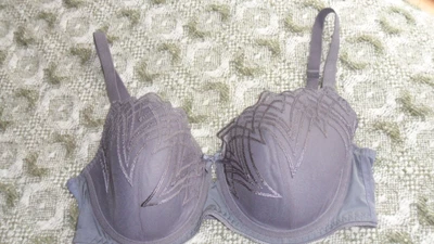 £3 • Buy 36 D Grey Underwired & Softly Padded Bra - Central Diamante Drop & Scalloped Cup