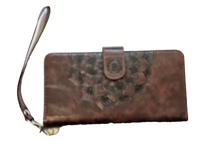 Lady's Brown Wristlet Embossed Faux Leather IPhone 8 Wallet • £3.86