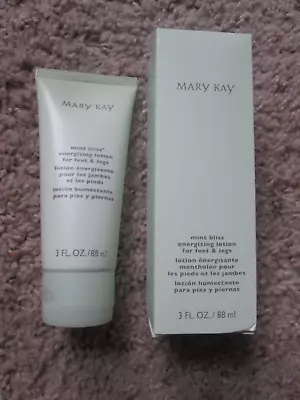 Mary Kay Mint Bliss Energizing Lotion Feet & Legs 3oz + Socks/Striped Booties • $17.09