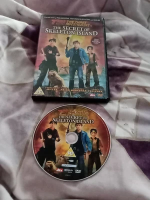 The Three Investigators The Secret Of Skeleton Island Dvd  • £3.50
