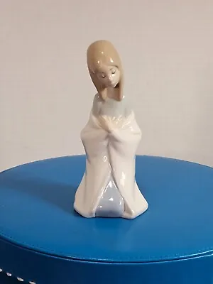 Lladro Porcelain Nativity  Virgin Mary  #4671 Figurine • $22