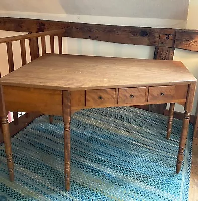 Ethan Allen Corner Desk Maple Heirloom Nutmeg Finish Formica Top • $225