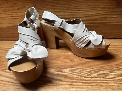 Anthropologie Miss Albright Phili Beige Leather Wooden Platform Heel Sz 7 1/2 B • $49.99