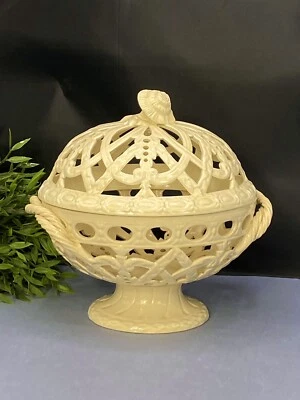 £350 • Buy Wedgwood Prestige Queens Ware 9  Earthenware Pierced Lidded Orange Bowl