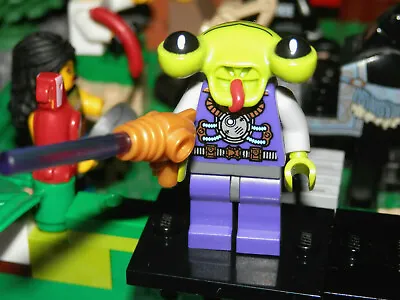 £4.25 • Buy Lego Minifigures  - Series 3 -  Space Alien - Lego Mini Figure With Base