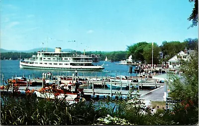 The Mount Washington Leaving Dock Wolfeboro New Hampshire Chrome Postcard B99 • $5.09