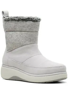 £32 • Buy Clarks Ladies Un Vista Walk 2 Light Grey Suede Ankle Boots Size UK 5/38 D