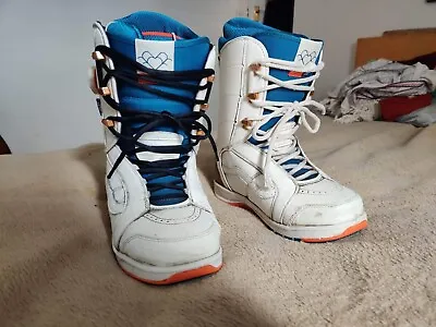 Womens Snowboard Boots Size 6 • £75