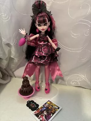 Monster High G3 Draculaura Monster Ball W/Accessories • $23