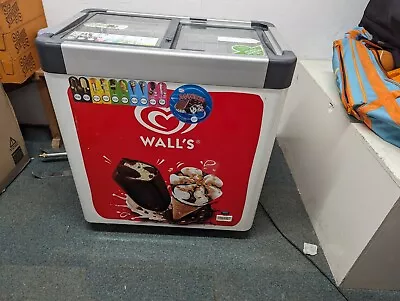Walls Queue 6 Ice Cream Freezer • £0.99