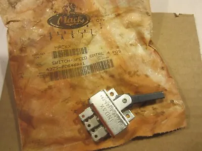 Mack 4379-RD546941 Speed Control Switch 4 Position • $9