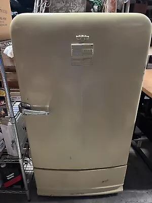 Vintage Frigidaire  Refrigerator. • $250