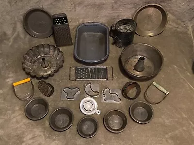 Huge Lot 21 VTG Primitive Farmhouse Kitchen Utensils Cookie Cutters Pans & MORE • $32.50