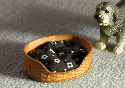 £3.85 • Buy 1/12 Scale Dolls House Emporium Pet, Dog, Cat Basket, Bed & Mattress 3964