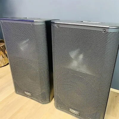 QSC K12 Active Powered 12  1000W 2-Way Portable PA Speakers (Pair) Inc Warranty • £1045