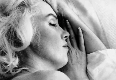 Marilyn Monroe - Sleeping !!! • $2.22
