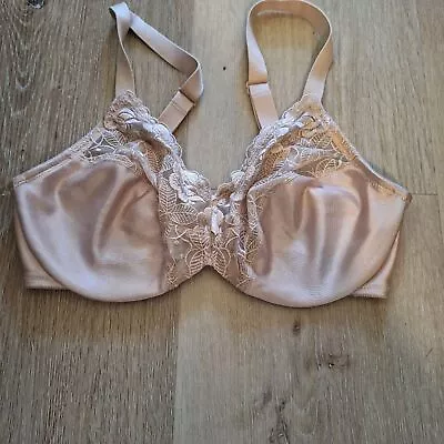 Wacoal Elegance Hidden Wire Minimizer Bra 34D NWOT • $30