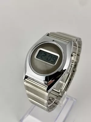 Vintage Texas Instruments LCD WATCH-Early 70s Lcd-MINT CONDITION-OG BAND-TI3h-VG • $115