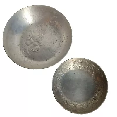Two Vintage Everlast Aluminum Bowls 7.25 Inch & 9.75  Embossed Fruit Oxidation  • $18.35