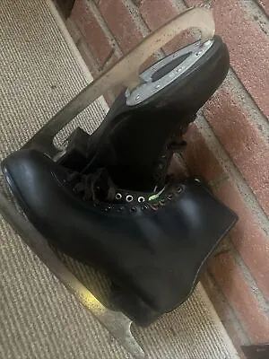 SLM Canada Men’s Size 11 Black Figure Skates • $20