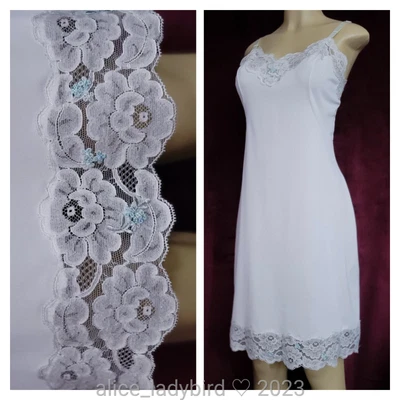 $45 • Buy Vintage BEAUTY Full SLIP Bridal White NYLON Blue Flowers LACE ~L 38-40 