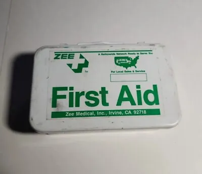 WAR FULLY STOCKED VNTG Metal First Aid Compact Medical Boz Zee. Pamplet Rare! • $22