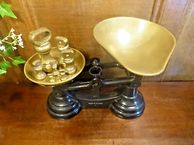 £33.95 • Buy VINTAGE Cast Iron  MADE IN ENGLAND  KITCHEN SCALES - 7 IMPERIAL BRASS BELL WTS. 