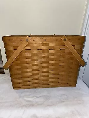 Longaberger Magazine Basket • $26