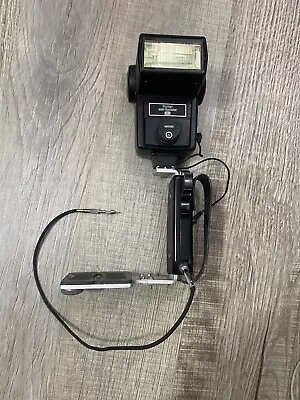 Vintage Vivitar 283 Auto Thyristor Shoe Mount Electronic Flash With Mount • $40