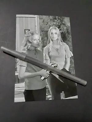 THE BRADY BUNCH EVE PLUMB & MAUREEN McCORMICK GLOSSY B&W 4X6 PHOTO  NEW  • $3.99