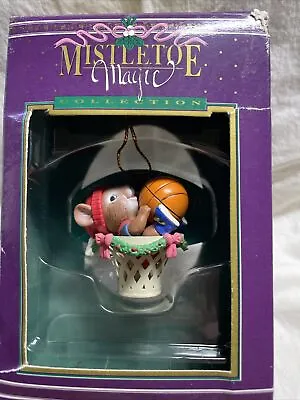 MISTLETOE MAGIC ORNAMENT: MOUSE With Basketball In Hoop NEW • $12.88