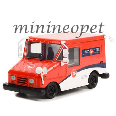 Greenlight Canada Post Mail Long Lift Postal Delivery Truck Llv 1/24 Red 84108 • $21.45
