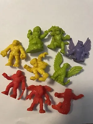 MONSTER IN MY POCKET 3green 3 Red 2 Yellow And One Purple LOT OF 9 FIGURES • $29.99