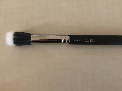 MAC #188s Synthetic Small Duo Fibre Face Brush • $24.99