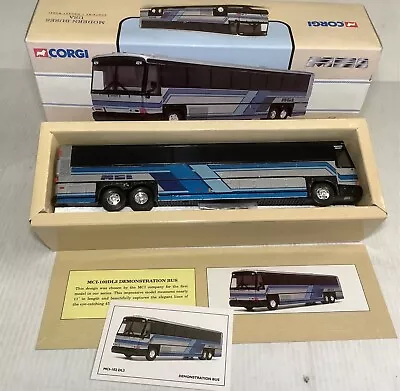 CORGI 98421 1/50 MCI 102 DL3.DEMONSTRATION USA BUS Vtg 1994LTD DIECAST • $29.95