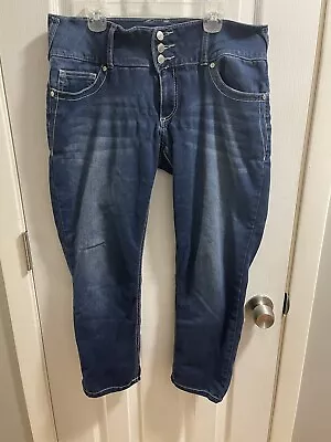 Vanity Premium Collection Capri Jeans Size 30 • $12.99