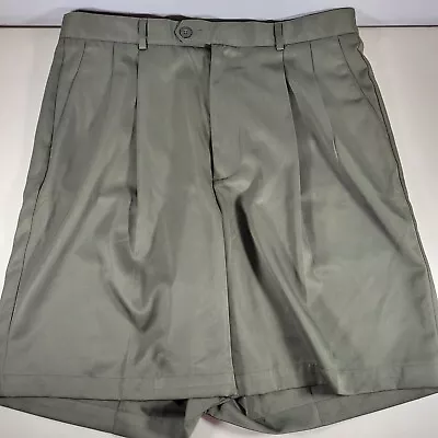 Haggar Mens Chino Shorts Green Pleated Front 34-Inch Waist And Pockets • $13.97