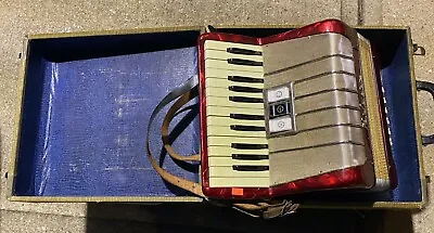 Hohner 12-Bass 25-Key 3 Switches Small Piano Accordion W/Original Hard Case • $375