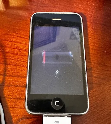 IPhone 3GS Model A1303 Black - For Parts - Doesn’t Work Screen Comes On Briefly • $12.50