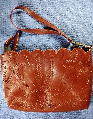 Red Leather Floral Tooled Scalloped Wristlet Handbag Purse • $19.99