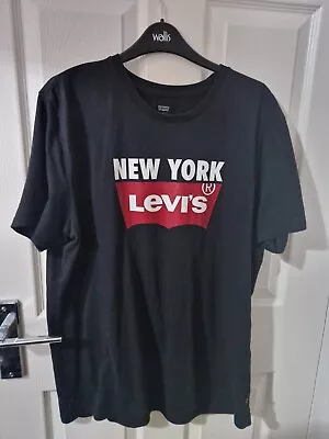 Mens Levis T Shirt XL • £5