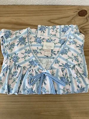 Vintage Carriage Court Long Cotton Flannel Nightgown Size L NEW NOS • $22.99