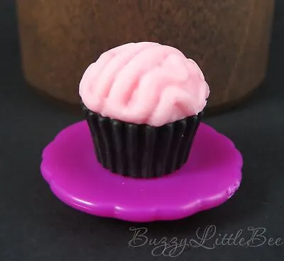 Monster High Doll G3 Coffin Bean With Spooky Cafe Pink Cupcake Brain Frosting • $2.99