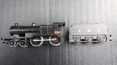 £10 • Buy Hornby Loco + Tender, 00 Gauge