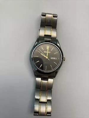 Seiko Solar Men's Black Watch - V1580AB0 • $75