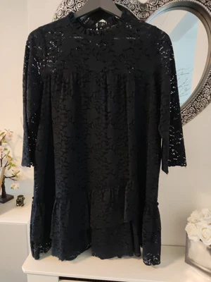 £12.99 • Buy Zara Womens Navy Blue Lace Mini Dress Ruffle Hem UK Medium M