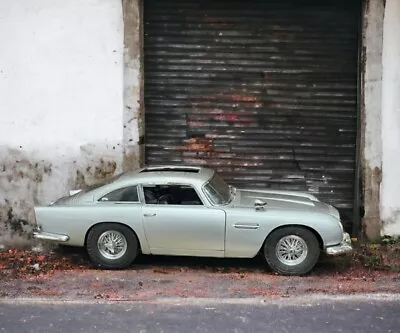 Aston Martin James Bond DB5 1/8 Scale Highly Detailed Model • £1100