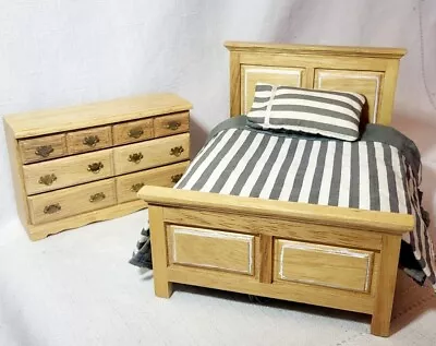 Dollhouse Miniature Light Oak Bedroom Set Bed Dresser 1:12 Scale • $20