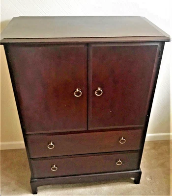 £249 • Buy Rare Stag Minstrel Linen Press - (Ref 20.8.015)