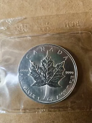 1998 Canadian 1 Oz Of Silver Maple Leaf .999 FINE (Sealed) • $41.80